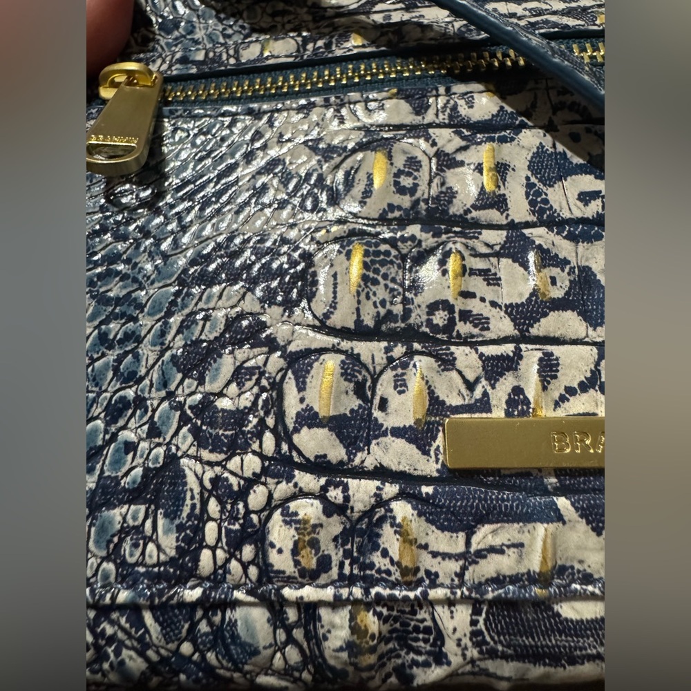 EUC Brahmin Vida Crossbody in the Blue Filigree Melbourne - Picture 4 of 11